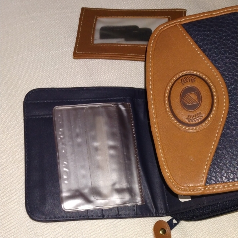 Wallet - Picture 8 of 10